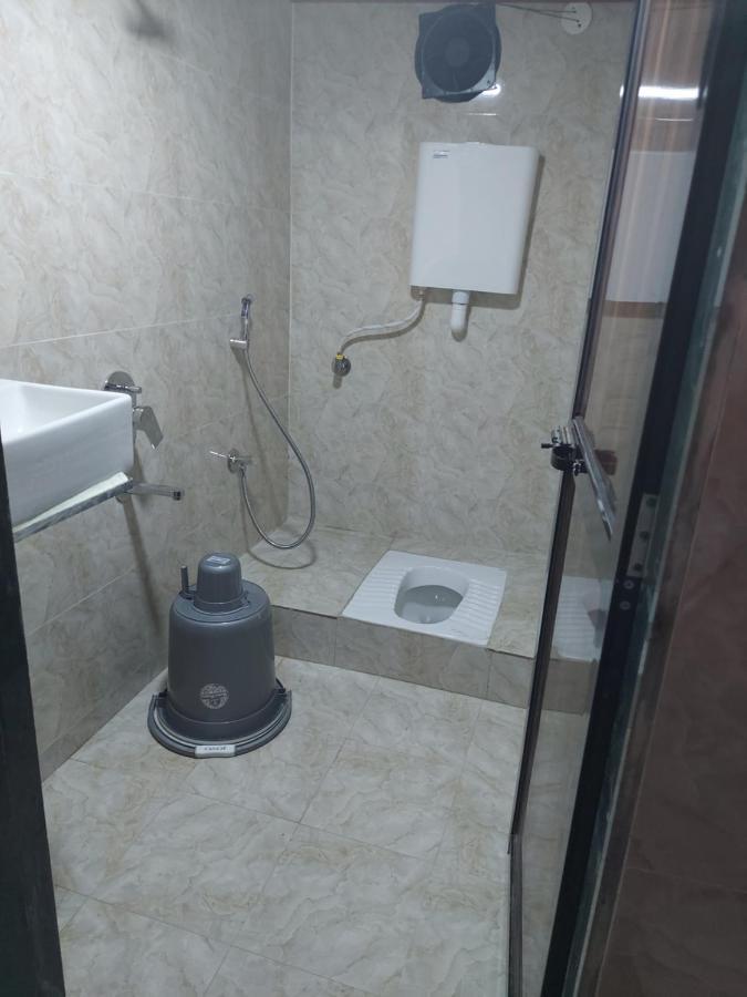 Asra Dormitory For Male And Female 뭄바이 외부 사진