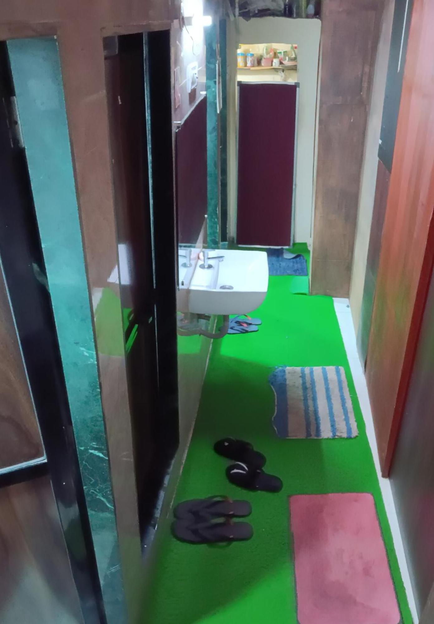 Asra Dormitory For Male And Female 뭄바이 외부 사진
